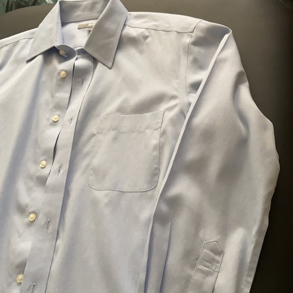 Uniqlo Light Blue Dress Shirt - Picture 2 of 4